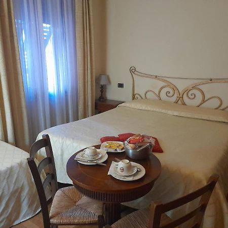 Petit Chateau Montecatini Terme Bagian luar foto