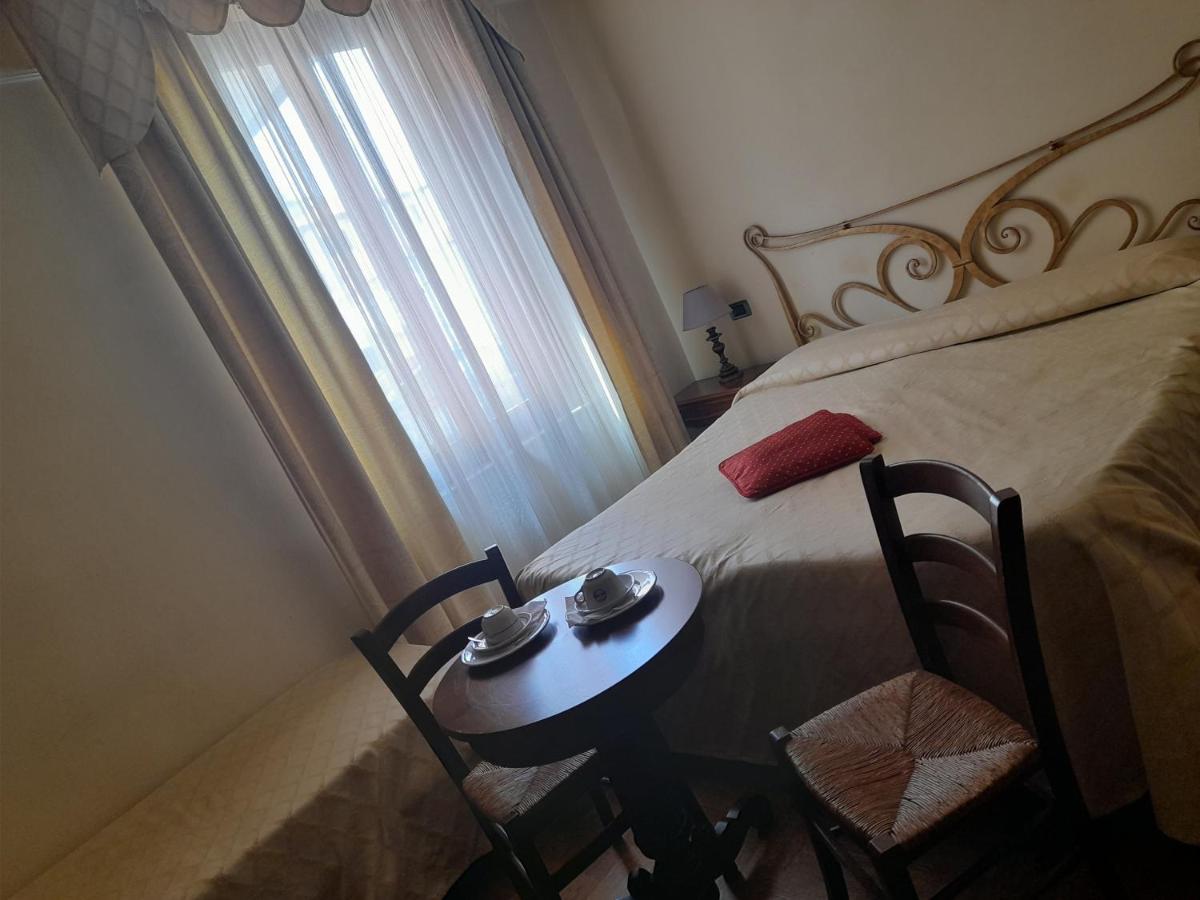 Petit Chateau Montecatini Terme Bagian luar foto