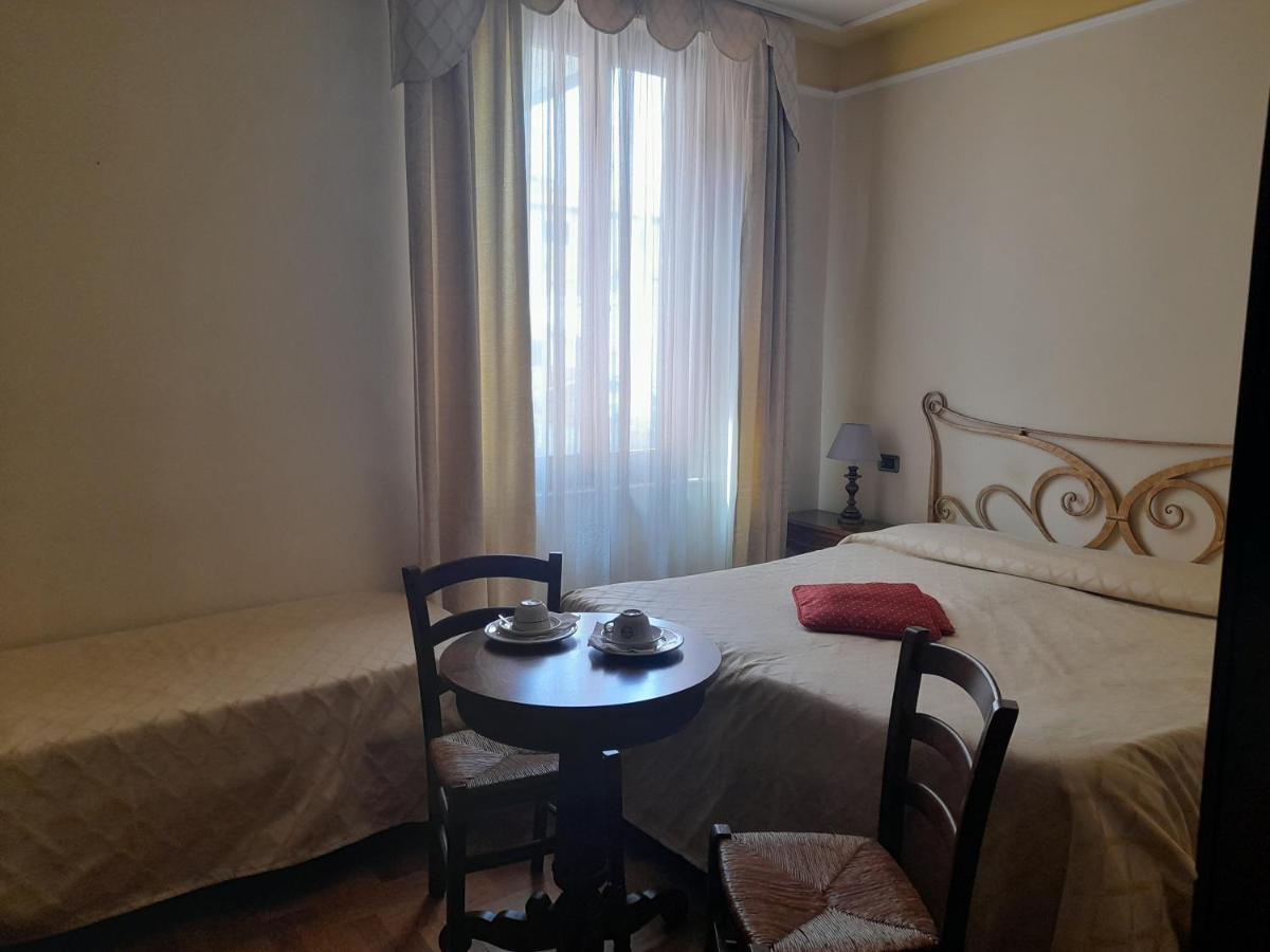 Petit Chateau Montecatini Terme Bagian luar foto
