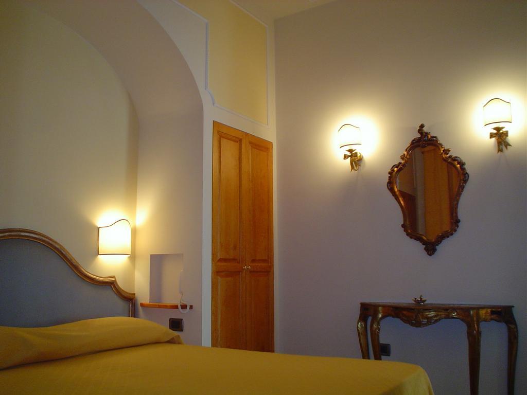 Petit Chateau Montecatini Terme Bagian luar foto